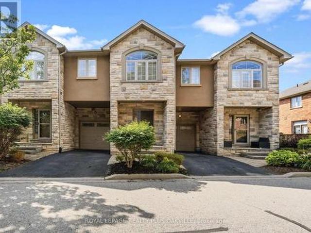 24 2282 Orchard Road, Burlington, ON, L7L 0B5 townhouse for sale | Listing ID W13558 | Royal LePage