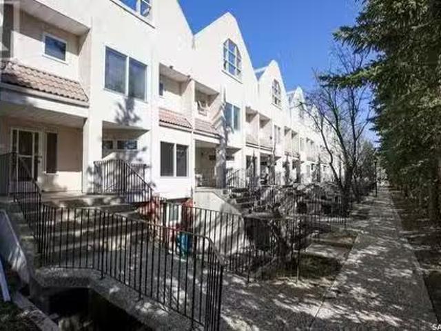 24 2338 Assiniboine Avenue, Regina, SK, S4V 2G2 townhouse fo.