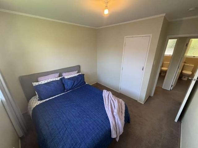 24 Tabitha Crescent, Henderson, Waitakere City