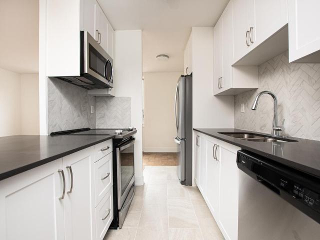 24 Tyndall Avenue 2 Bedroom Apartment for Rent