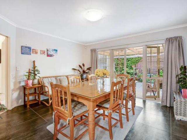 24 Tyburn Lane, Unsworth Heights, North Shore City