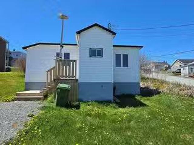 24 Water Street W, St Lawrence, NL, A0E 2V0 house for sale.