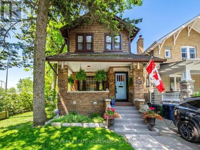 24 Waverley Road, Toronto, ON, M4L 3T1 house for sale | Listing ID E13418 | Royal LePage