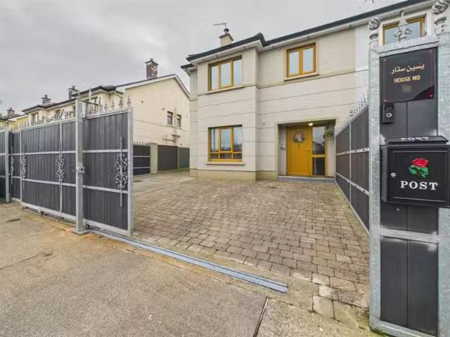 24 Woodstream, Castlerea, County Roscommon
