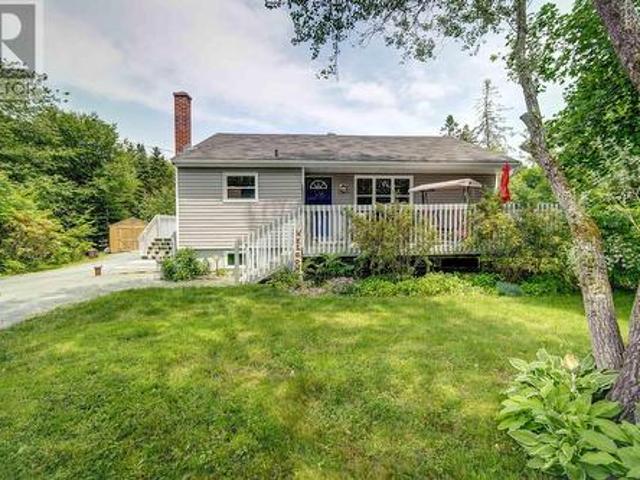 24 All Hallows Road, Whites Lake, NS, B3T 1W3 house for sale | Listing ID 202616 | Royal LePage