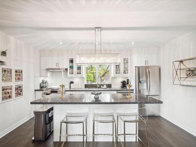 24 Anvil Millway, North York | 2+1Beds/2Bath, Townhouse, $3,350/mo | Condos. Ca
