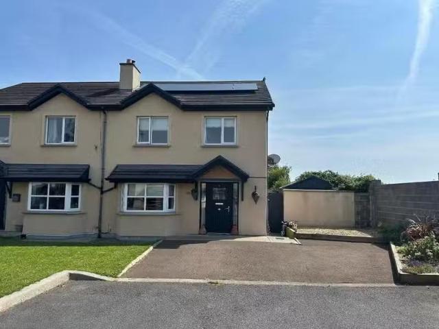 24 Ashfield Manor, Ardfinnan, Co. Tipperary, E91YA22 is for sale