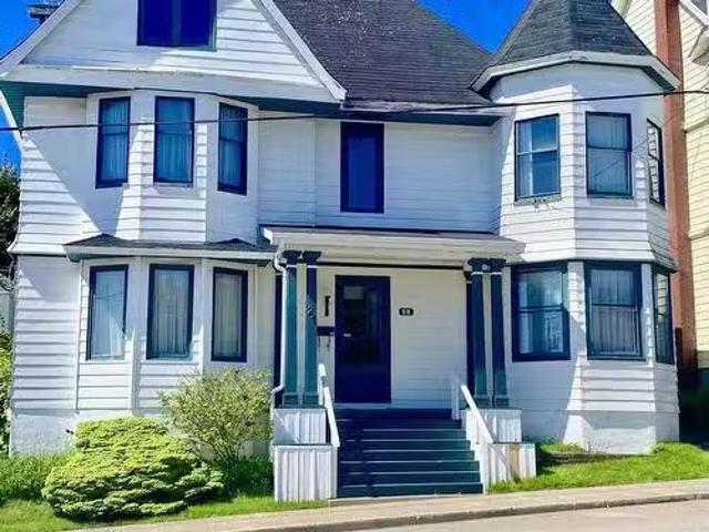24 Archibald Avenue, North Sydney, NS, B2A 2W3 house for sal.