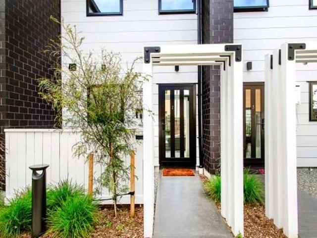 2/4 Collingwood Street, Waterloo, Lower Hutt City