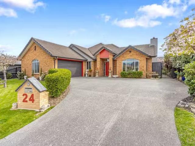 24 Date Crescent, Aidanfield, NZ 8025 House for Sale