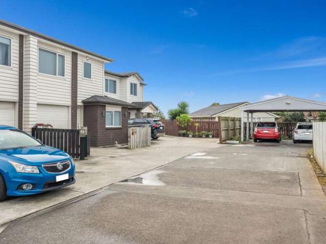 24 Dolbel Place, Mangere East, Manukau City