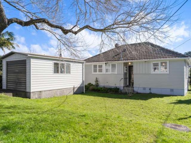 24 Empire Road, Devonport, North Shore City