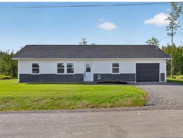 24 Fawcett Ave, Petitcodiac, NB, E4Z 4H4 house for sale | Listing ID NB143865 | Royal LePage