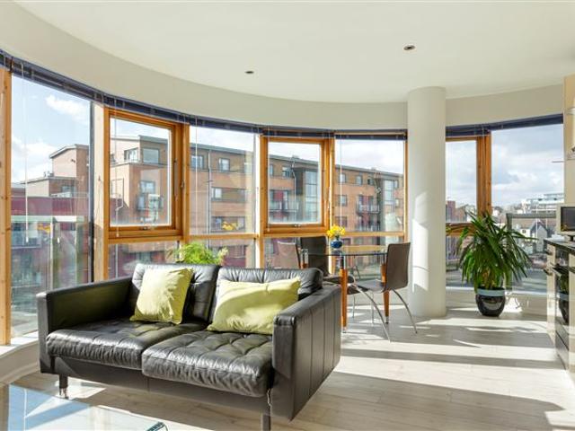 24 Frascati Hall, Sweetman's Avenue, Blackrock, County Dublin Eoin O'Neill Property Advisers 4900 MyHome. Ie Residential