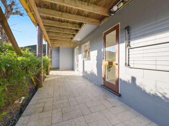 24 Gills Road, Bucklands Beach, Manukau City