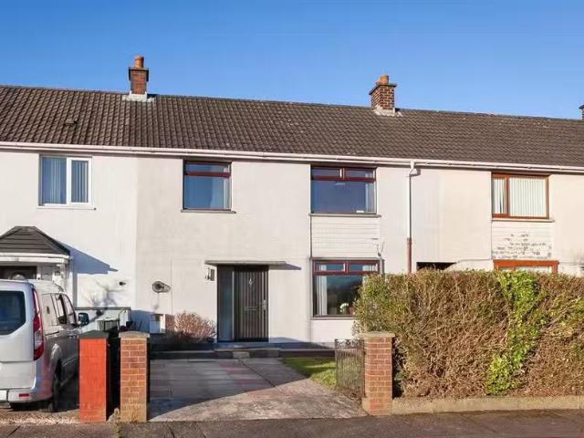 24 Glanroy Crescent