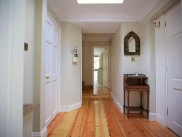 24 Heytesbury Lane, Ballsbridge, Dublin 4, D04 W5K6
