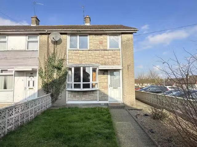 24 Highfield Gardens