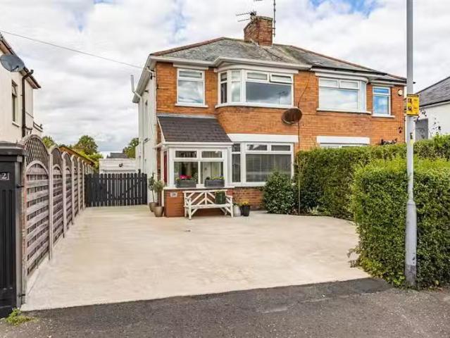 24 Knockbreda Park