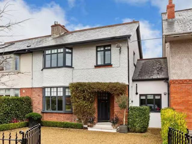 24 Lea Road, Sandymount, Dublin 4, D04HY01 is for sale