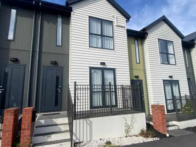 24 Mahalo Avenue, Wiri, Manukau City