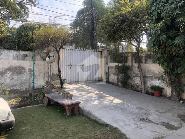 24 Marla House Available For Rent Bridge Colony
