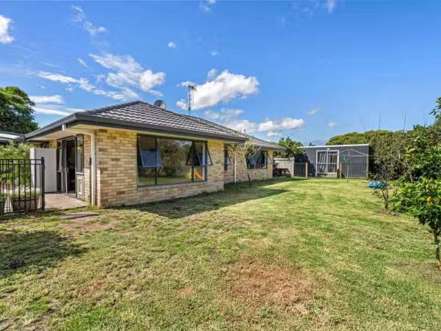 24 Parewaitai Court, Papamoa Beach, Tauranga For Sale