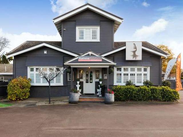24 Savage Crescent, West End, Palmerston North City