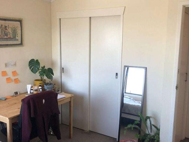 2/4 Sovereign Place, Glenfield, North Shore City