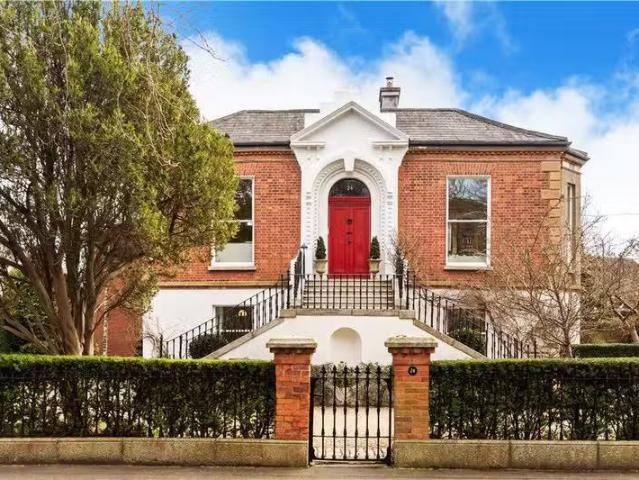 24 St Johns Road, Sandymount, Dublin 4, D04 AV61