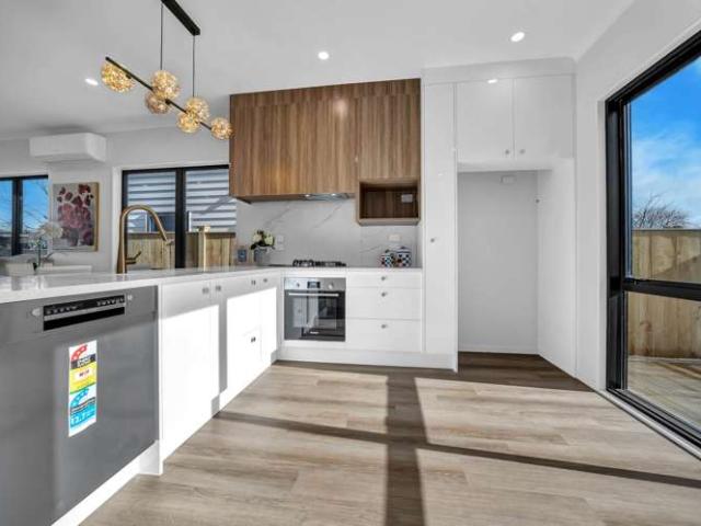 24B Duggan Avenue, Mangere, Manukau City
