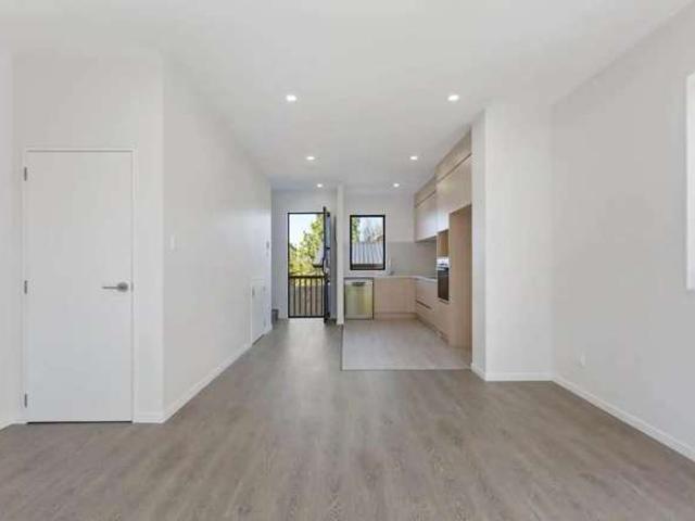 24E Lincoln Park Avenue, 11410, Waitakere City