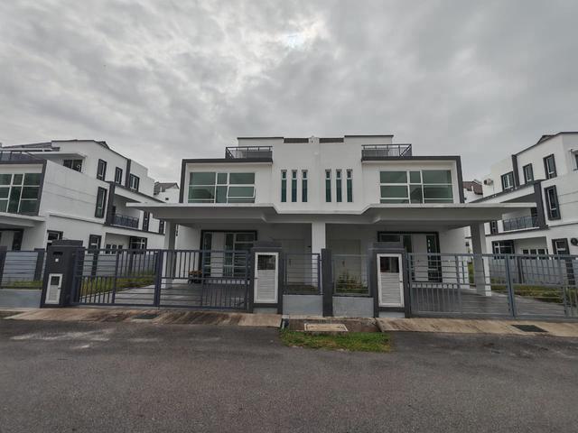24hr Security Swimming Pool 2 Sty Semi D House Klebang Utama