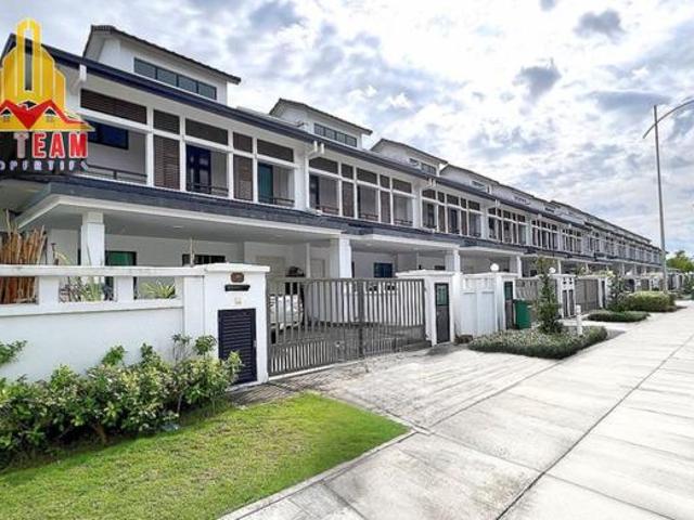 24x75FLoanSuperlink Cradleton Eco Majestic Semenyih