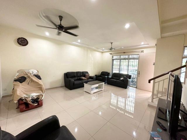 24x80 Impian Emas 25 Storey Skudai Good Condition
