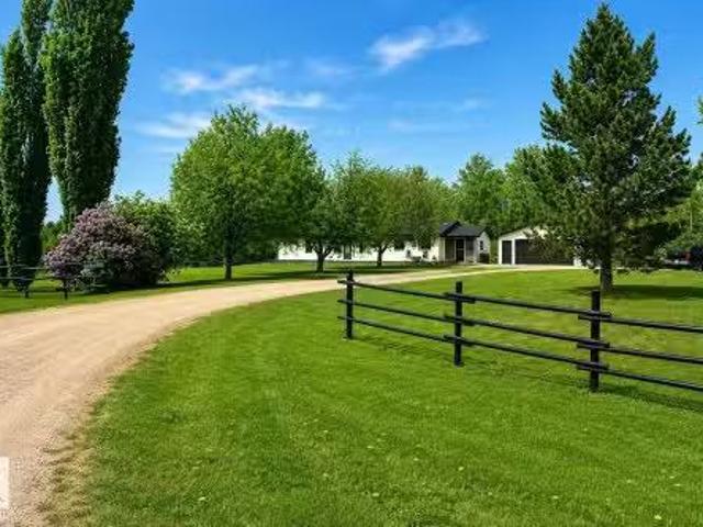 2508 Twp Road 513, Rural Parkland County, AB, T7Y 3H8 house.