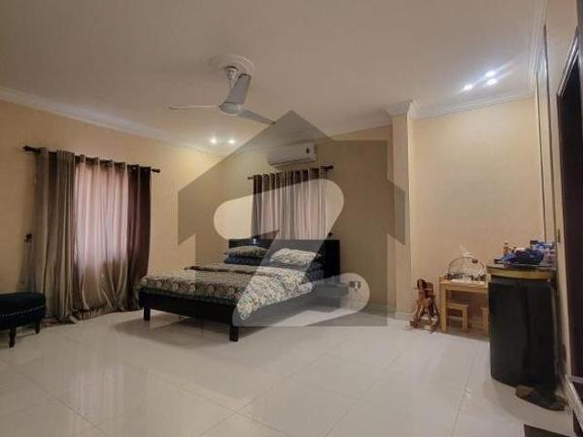 250yards duplex for sale in dha phase 8. Most prime location in dha karachi dha phase 8