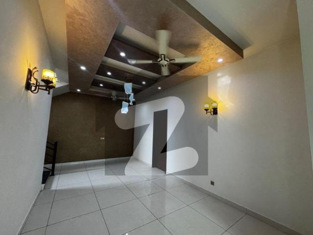 250yards slightly used duplex bungalow for sell in dha phase 5