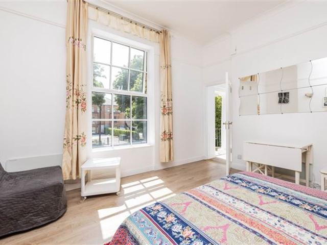 250,000 | Apartment 5 Sherborne Court, 17 18 Charleston Road, Ranelagh, Dublin 6 Quillsen 5015 MyHome. Ie Residential