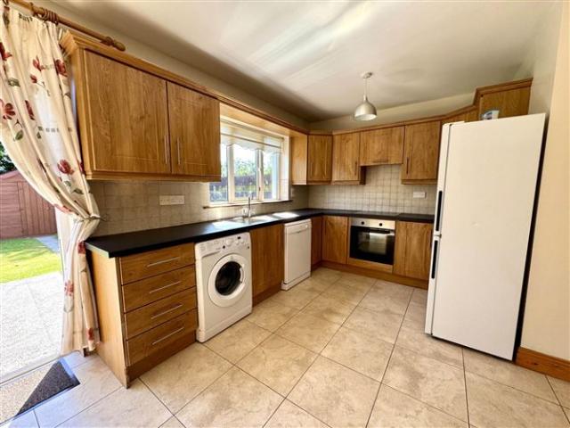 250,000 | 24 Hillview Crescent, Clerihan, County Tipperary P F Quirke & Co Ltd 5004 MyHome. Ie Residential