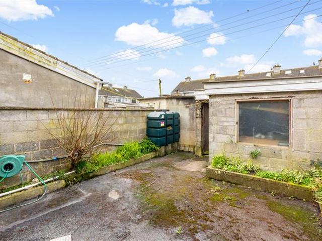 250,000 | 2 Highfield Estate, Newbridge, Co. Kildare Kelly Hudson Properties 5017 MyHome. Ie Residential
