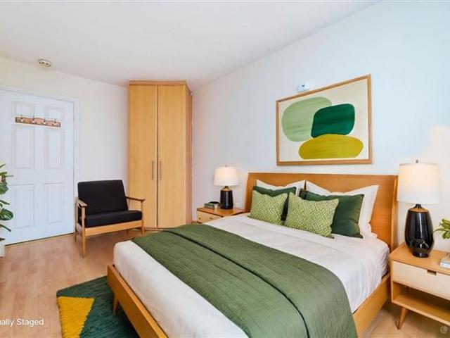 250,000 | 5 Millbank Square, Sallins, Kildare Henry Wiltshire Ireland Ltd 4999 MyHome. Ie Residential