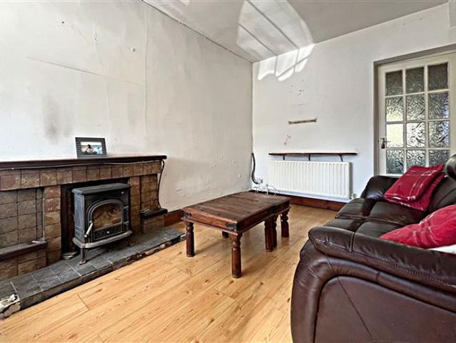 250,000 | 7 King Street, Abbeyside, Dungarvan, Waterford DNG Morrissey Properties 5023 MyHome. Ie Residential