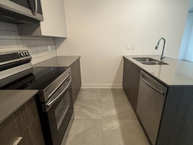 250 Hymus 2 Bedroom Apartment for Rent at 250 Boul Hymus, Pointe Claire, QC H9R 0G6 Seignory