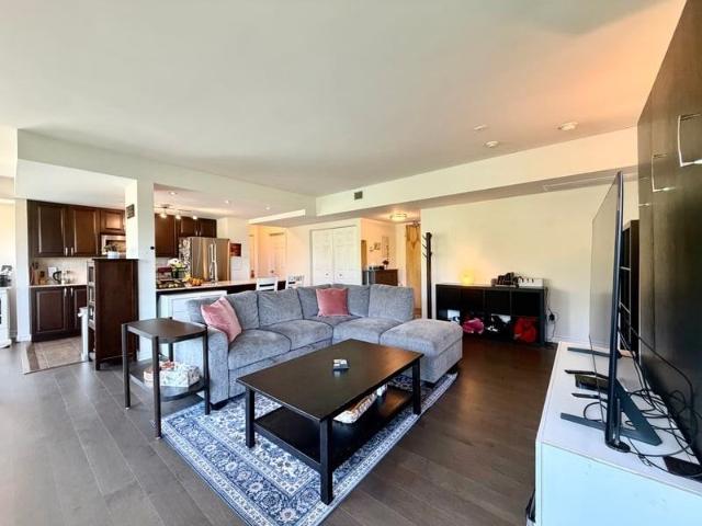 250 Lett Street Unit 303 2 Bedroom Apartment for Rent at 250 Lett St, Ottawa, ON K1R 0A8 Lebreton
