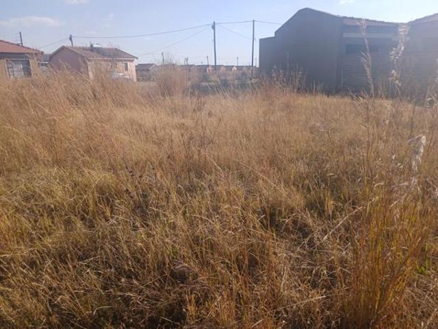 250 m² Land available in Golden Gardens