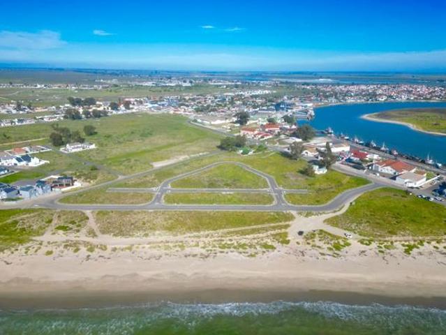 250 m² Land available in Laaiplek