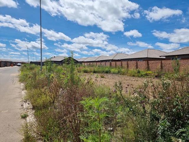 250 m² Land available in Secunda