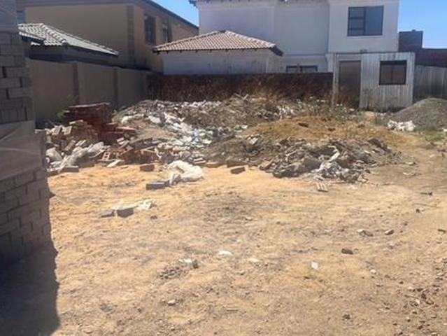 250 m² Land available in Secunda