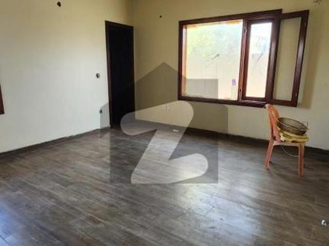 250 Square Yards House For Sale In Clifton Block 5